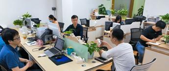 小曼互联品牌为代理商客户进行技术培训